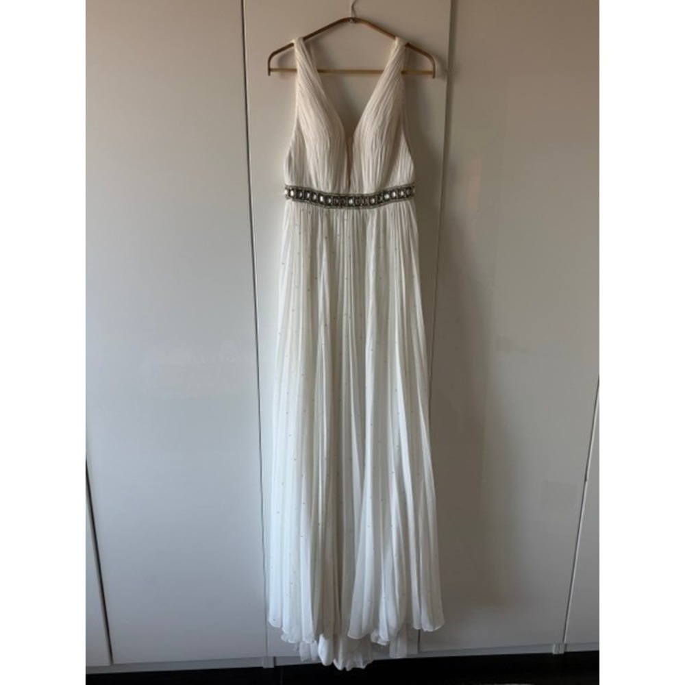 Sherri Hill White Beaded Deep V Pleated Goddess Gown Size 2 - Picture 8 of 14